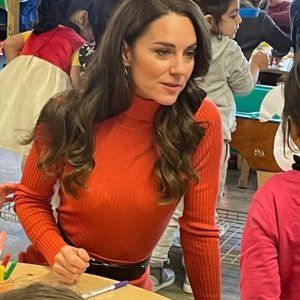 Princess Kate Inspired R&K knits 🧶 Retro Red Knit Draped Dress